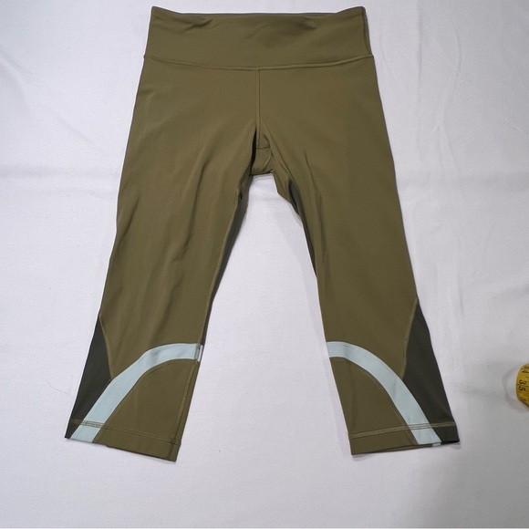 Lululemon Throwback Inspire High-Rise Crop 21" Size 12 - Picture 1 of 9